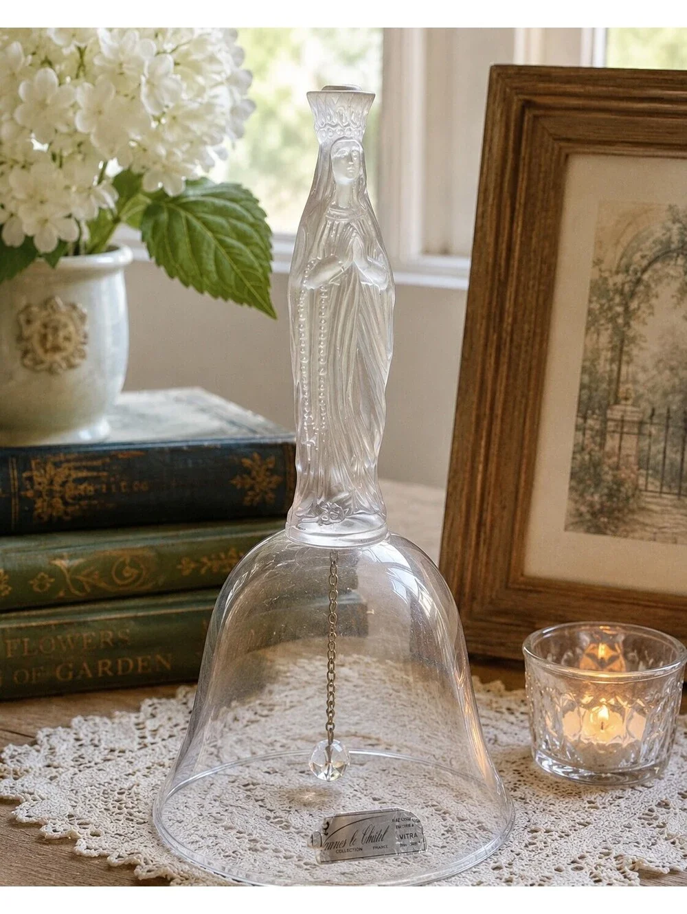 N/A elegant vintage